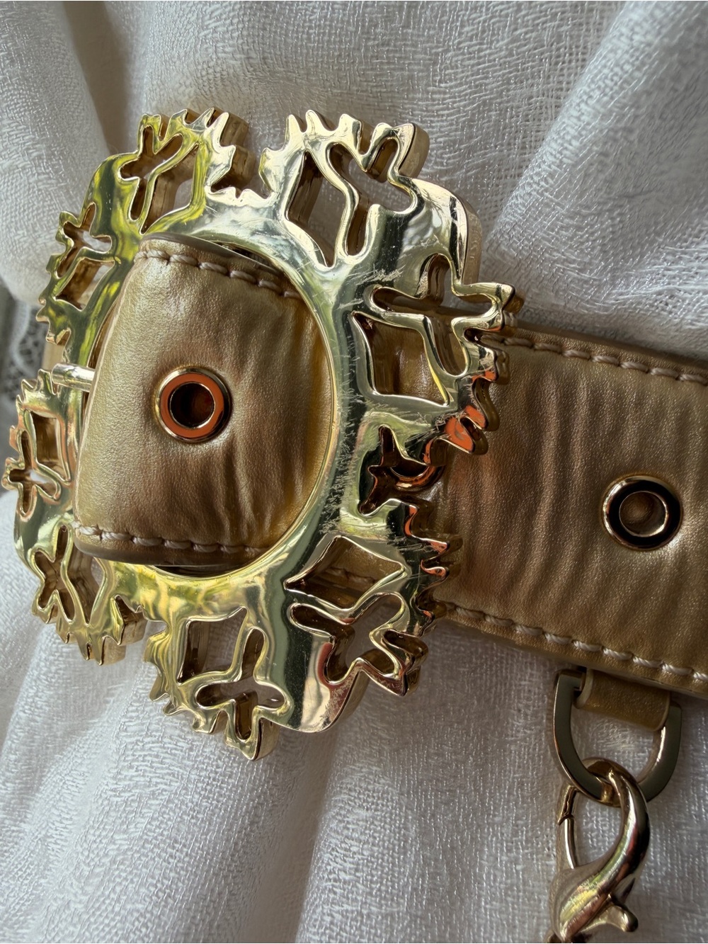 Folli Follie Gold snowflake Ornate Medallion Wide Belt - Picture 4 of 8